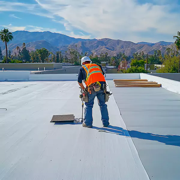 Why Highland Park Roofing Pro Is the Flat Roofing Choice in Highland Park, IL?